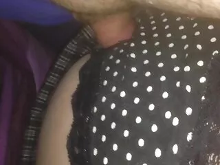Російський мужик і його подруга з хінді сексуальний Фільм Відео приховані камери Хінді страпон на члені