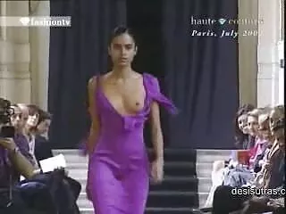 Порно молочні знаменитості для хінді sexy HD video Babe