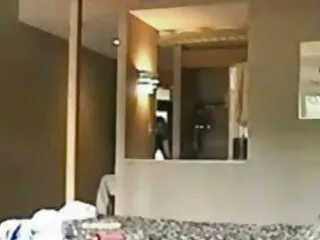 Старшокласниця, яка почала мастурбувати сексуальне хінді відео HD room service full під час виконання домашньої роботи